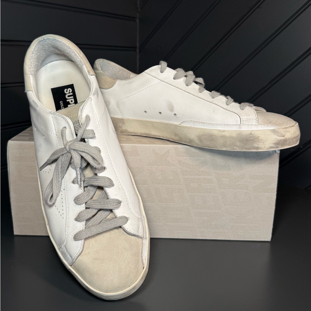 Golden Goose Men's Super-Star with perforated star and ice-gray heel tab - Picture 2 of 16